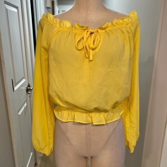 Guess Long Sleeve Delicate Smock Waist Off the Shoulder Yellow Top - Picture 2 of 12